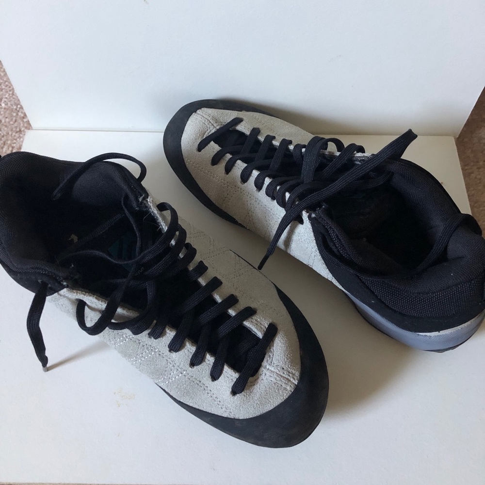 Five Ten Approach Shoes- women